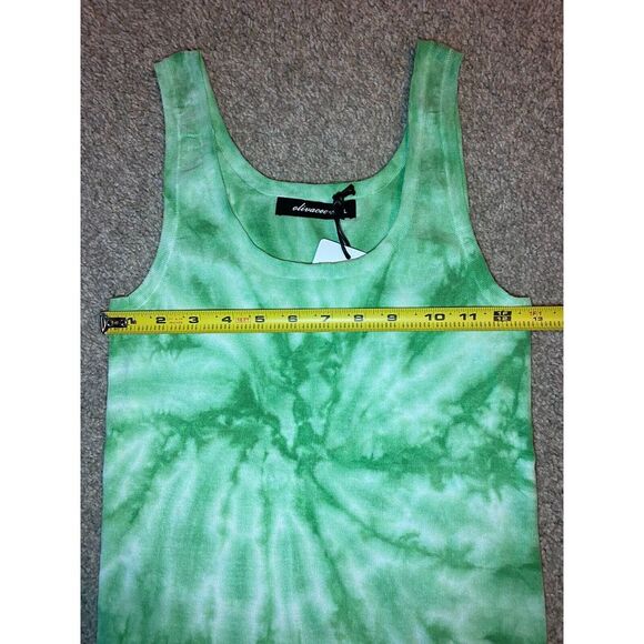 NWT* Olivaceous Green Tie-Dye Tank Top Women's Size Large 90s Y2K Festival Vibes - Picture 3 of 11